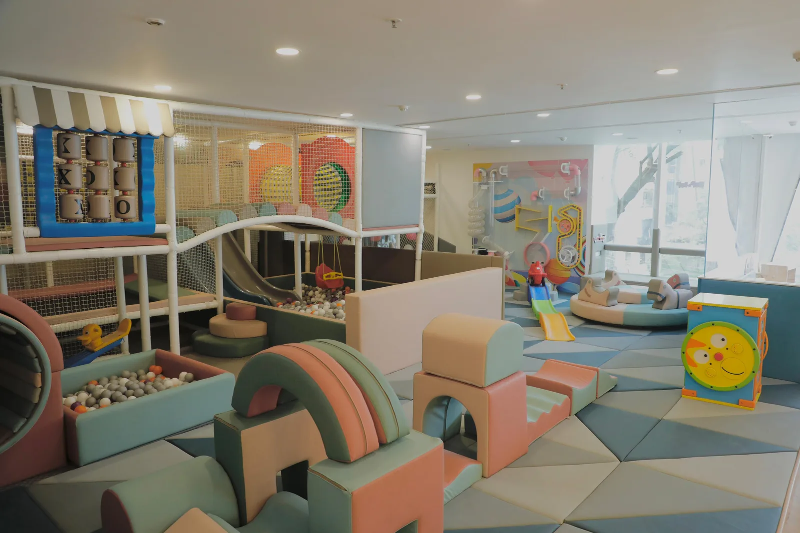 Hop N Bop Play — Children's Indoor Play Zones in Khar, Mumbai