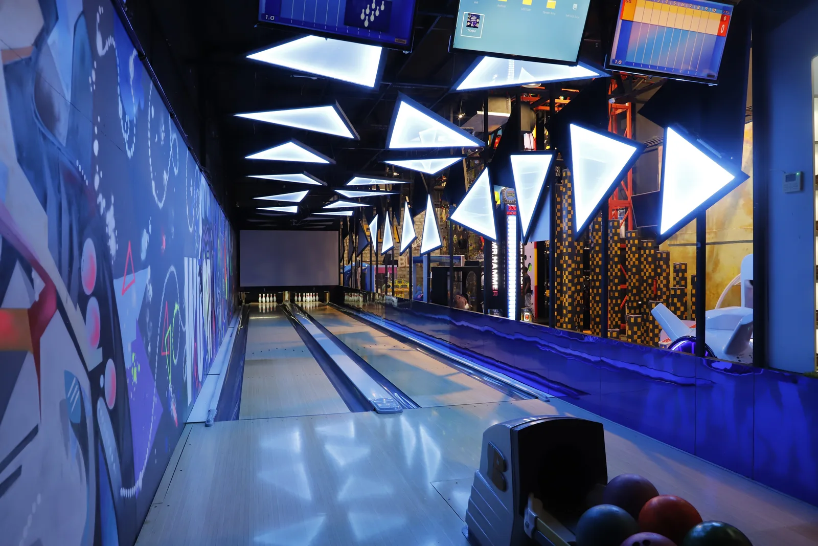 HopUp — Bowling Alleys in Andheri West, Mumbai