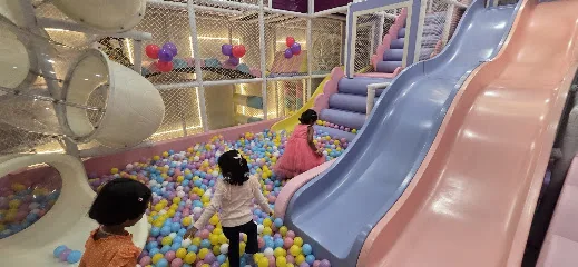 Giggles SmartPlay — Children's Indoor Play Zones in Balewadi, Pune
